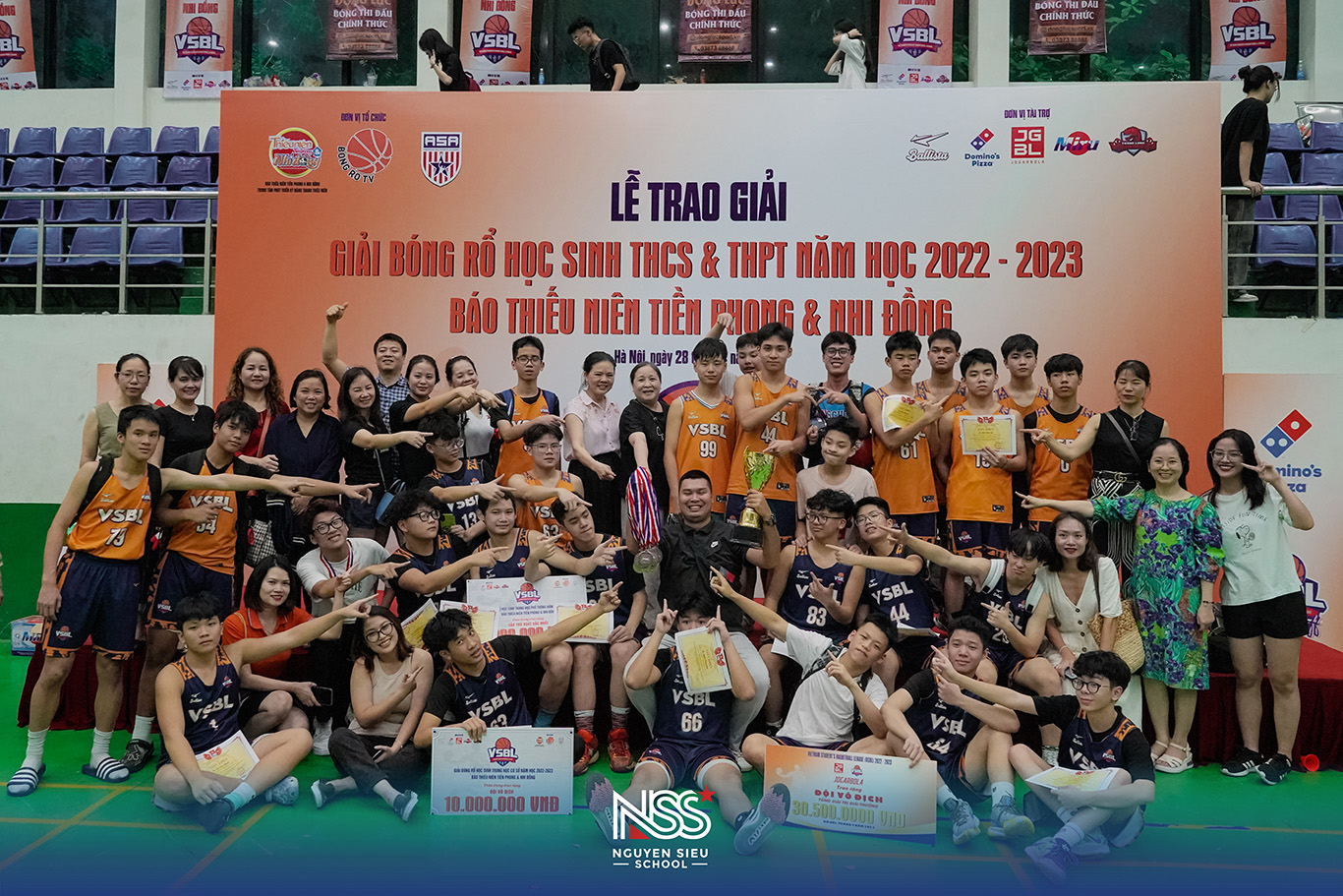 ĐỘI BÓNG RỔ NAM THCS NGUYỄN SIÊU VÔ ĐỊCH GIẢI VIETNAM STUDENT BASKETBALL 22-23