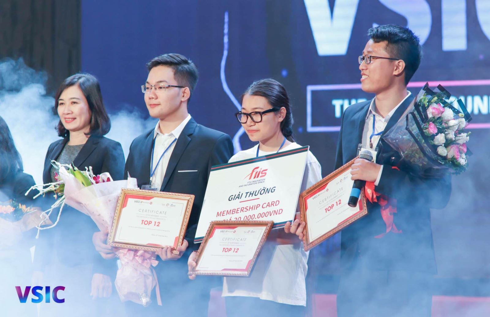 Nữ sinh lớp 10 là Startupper hàng đầu Việt Nam