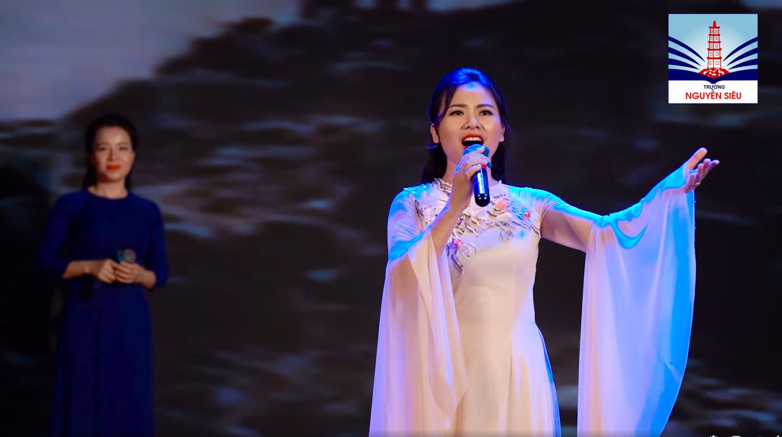 Tiết mục tham gia Liên hoan tiếng hát GV toàn quốc của GV Nguyễn Siêu