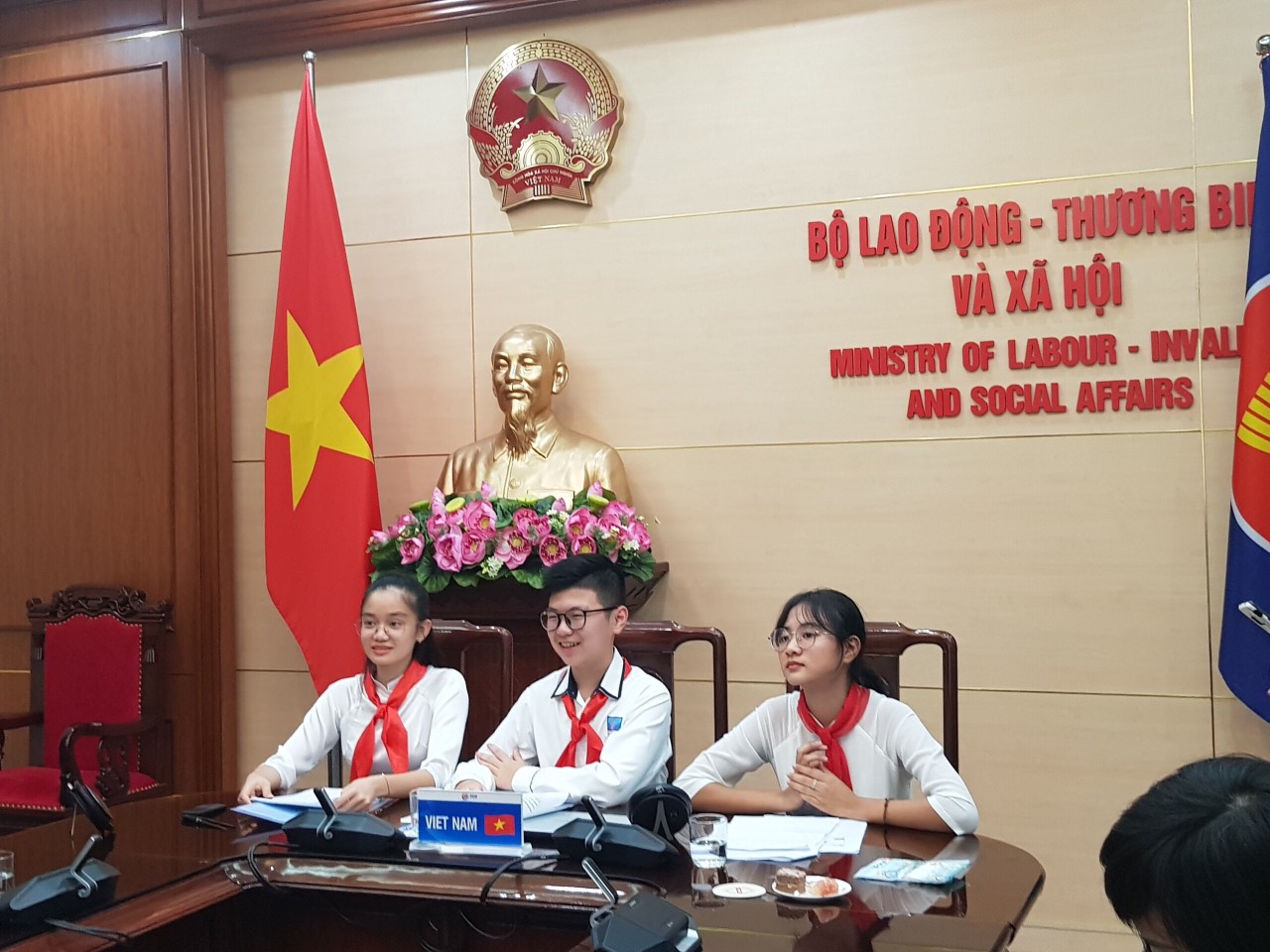 Tô Anh Minh tham gia diễn đàn trẻ em ASEAN 2020