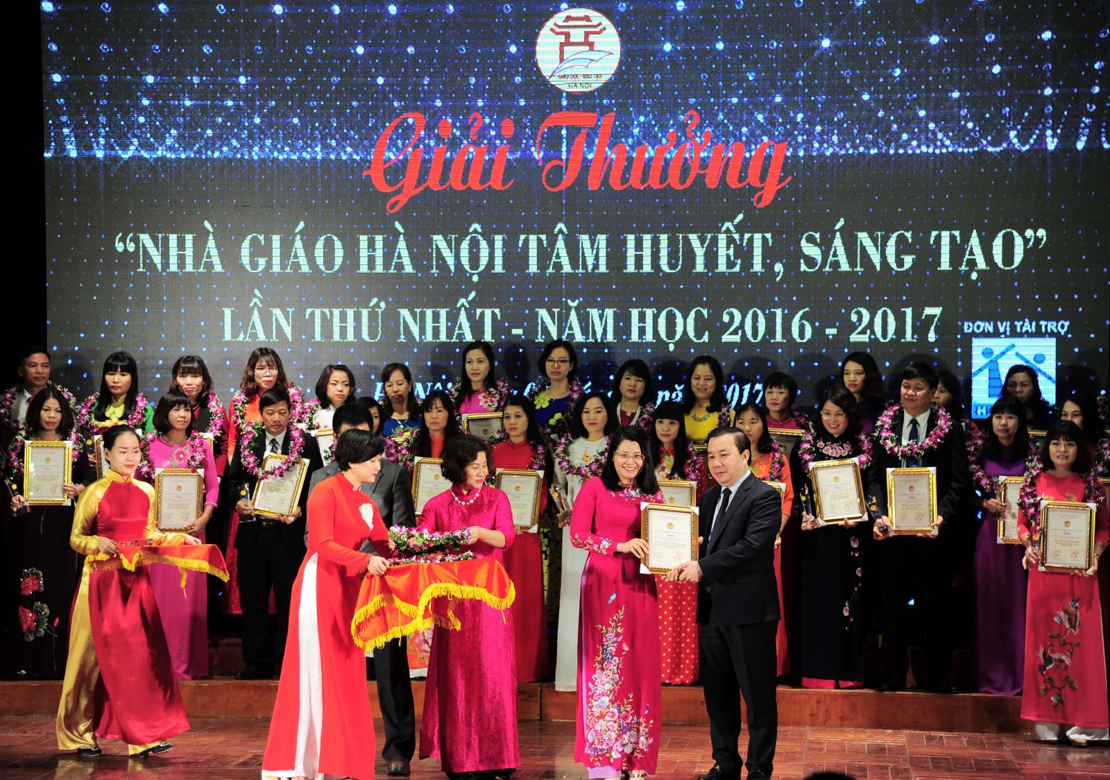 50 giáo viên Hà Nội nhận Giải thưởng tâm huyết sáng tạo
