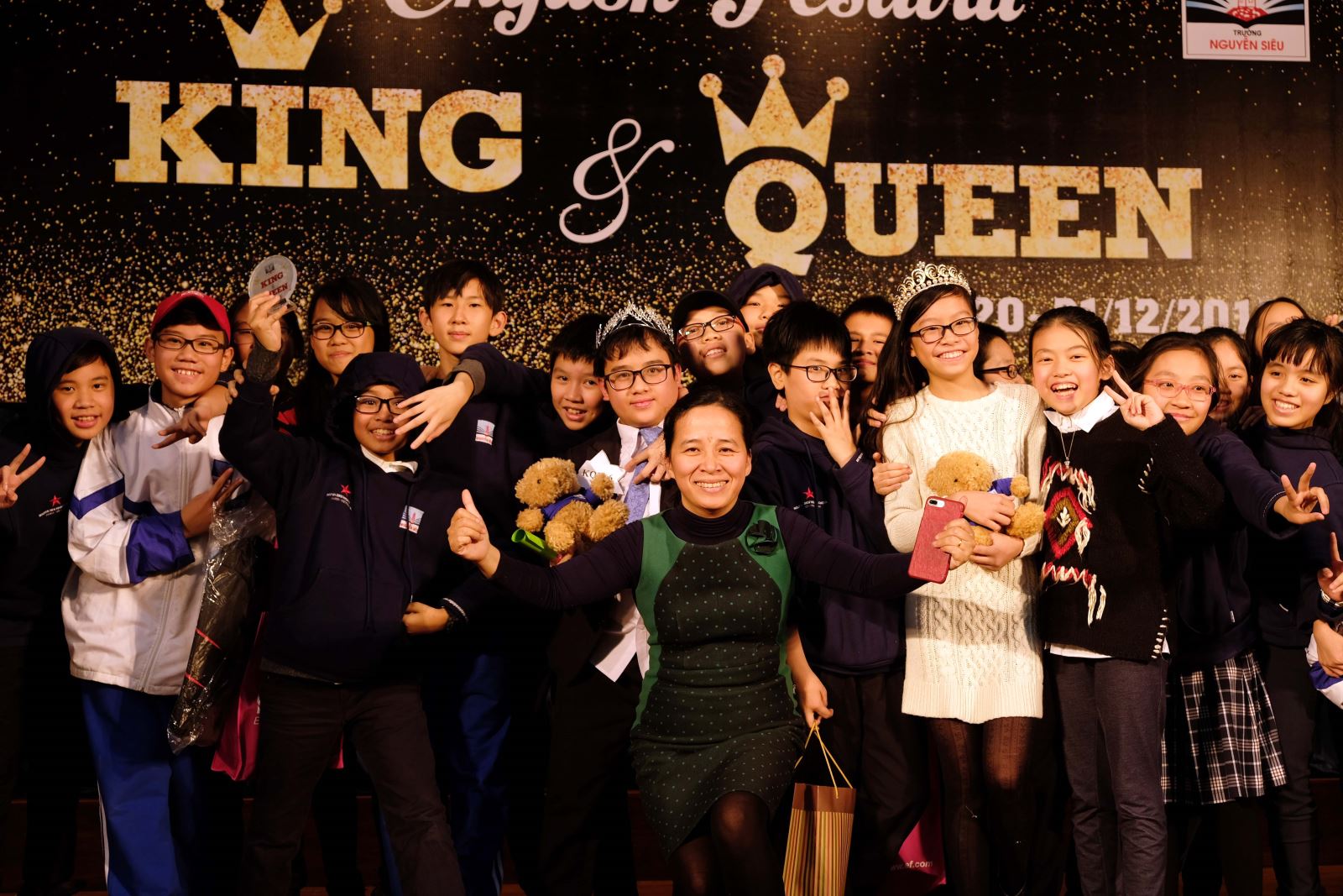 Vinh danh King & Queen năm học 2017-2018