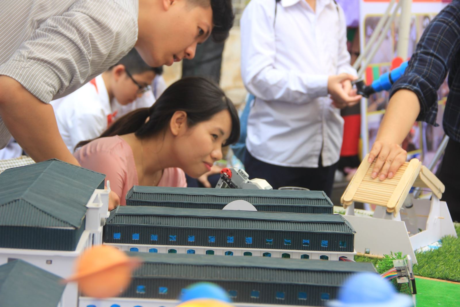 “Chạm” o o o o - ngày hội lớn của STEM Việt Nam 2018