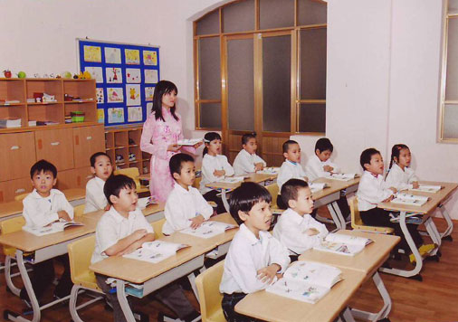 Trường Nguyễn Siêu luôn coi giáo dục đạo đức cho học sinh là nền tảng của mọi hoạt động,