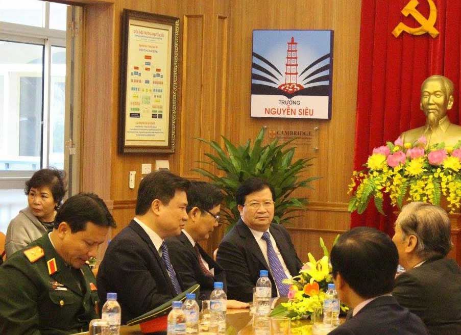 Phó Thủ tướng dự Lễ kỷ niệm 25 năm thành lập Trường Nguyễn Siêu